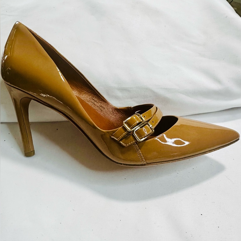 VIA SPIGA Tan Patent Leather Pump